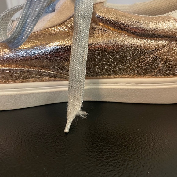EUC Stylish Gold and White Women's Sneakers - Picture 5 of 9